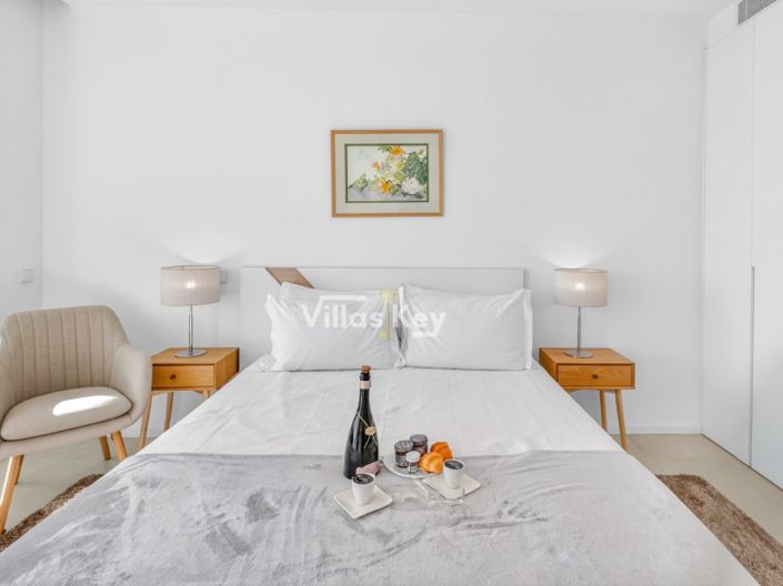 Image No.20-3 Bed House for sale