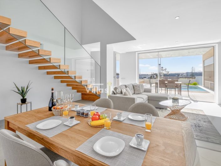 Image No.9-3 Bed House for sale