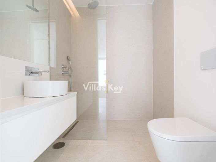 Image No.25-3 Bed House for sale