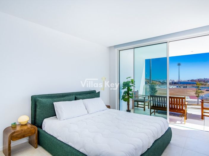 Image No.14-3 Bed House for sale