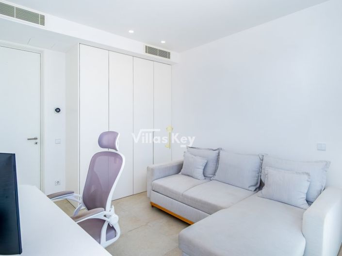 Image No.24-3 Bed House for sale