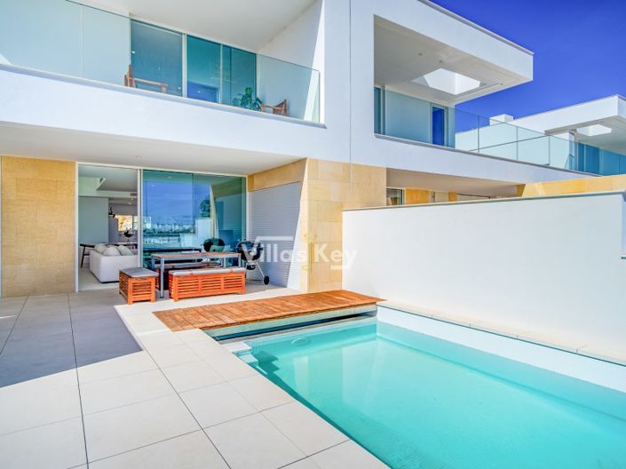 Image No.3-3 Bed House for sale