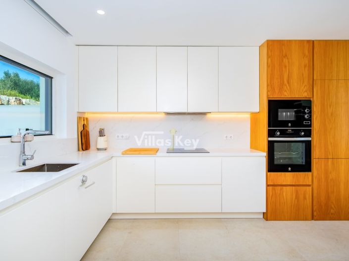 Image No.5-3 Bed House for sale