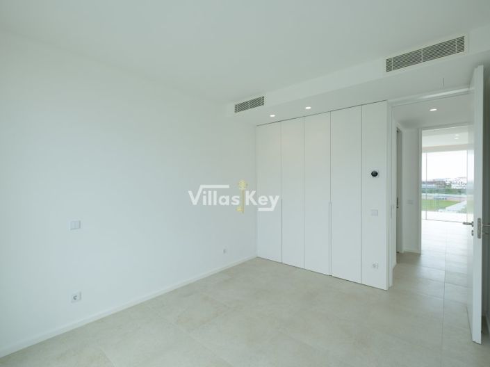 Image No.21-3 Bed House for sale