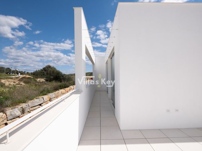 Image No.32-3 Bed House for sale