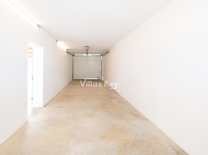 Image No.34-3 Bed House for sale