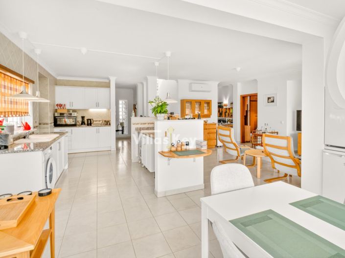 Image No.10-Maison de 4 chambres à vendre à Lagos