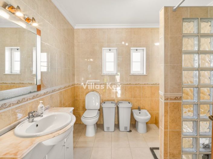 Image No.14-Maison de 4 chambres à vendre à Lagos