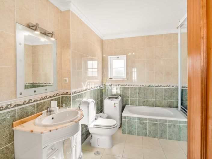 Image No.19-Maison de 4 chambres à vendre à Lagos