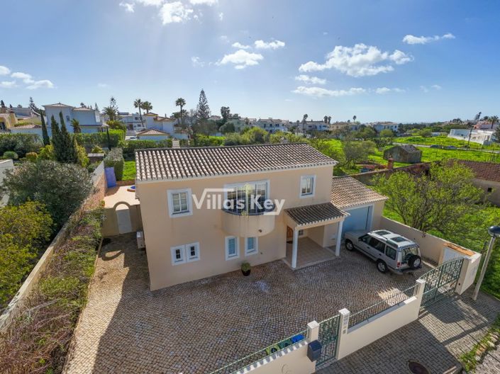 Image No.3-Maison de 4 chambres à vendre à Lagos