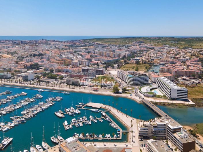 Image No.12-3 Bed Apartment for sale