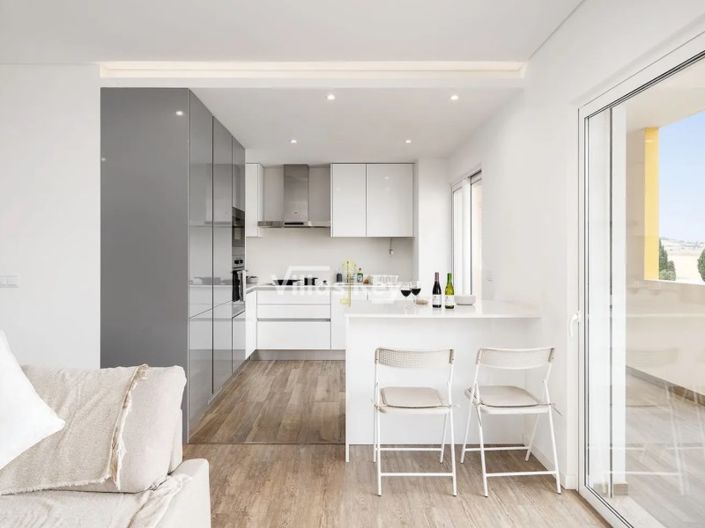 Image No.6-3 Bed Apartment for sale