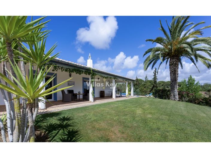 Image No.8-19 Bed Farmhouse for sale