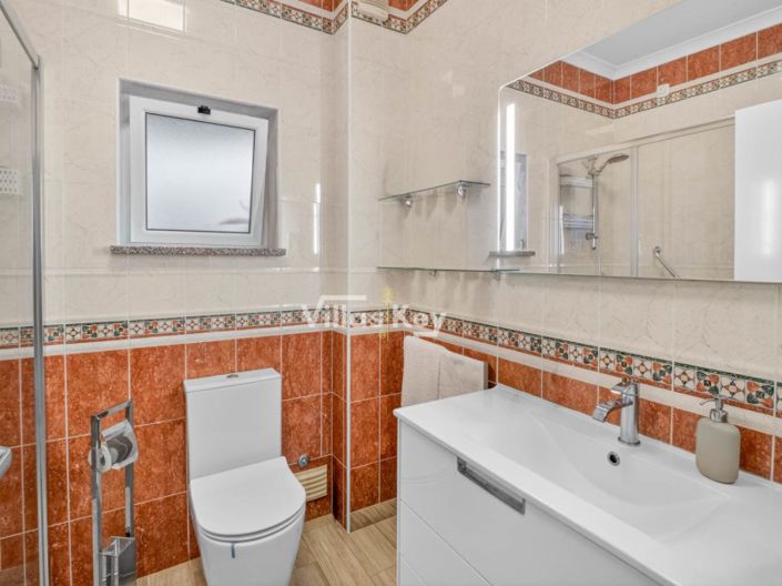 Image No.18-2 Bed Apartment for sale