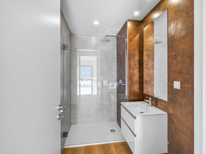 Image No.12-3 Bed Apartment for sale