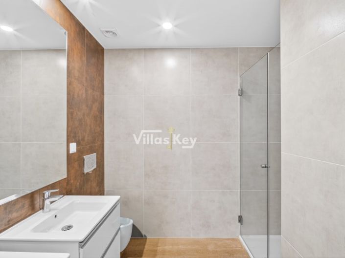 Image No.13-2 Bed Apartment for sale