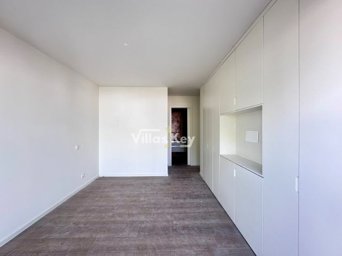 Image No.18-2 Bed Apartment for sale