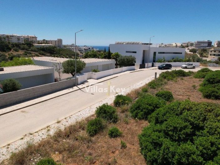 Image No.30-3 Bed House for sale