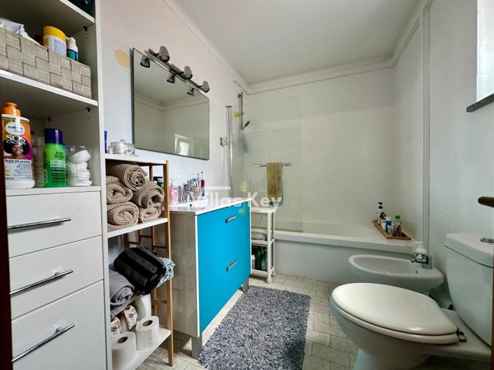 Image No.10-3 Bed House for sale