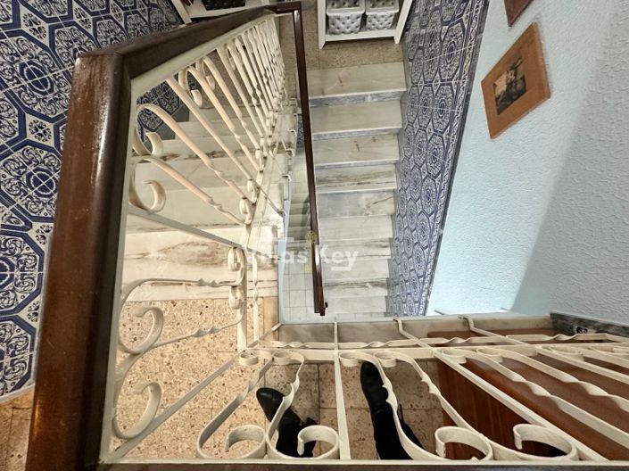 Image No.13-3 Bed House for sale