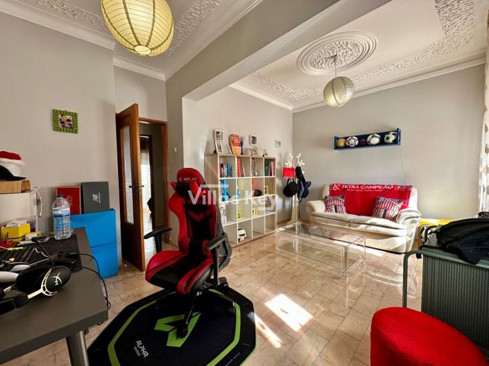 Image No.19-3 Bed House for sale