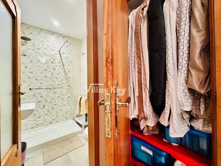 Image No.24-3 Bed House for sale