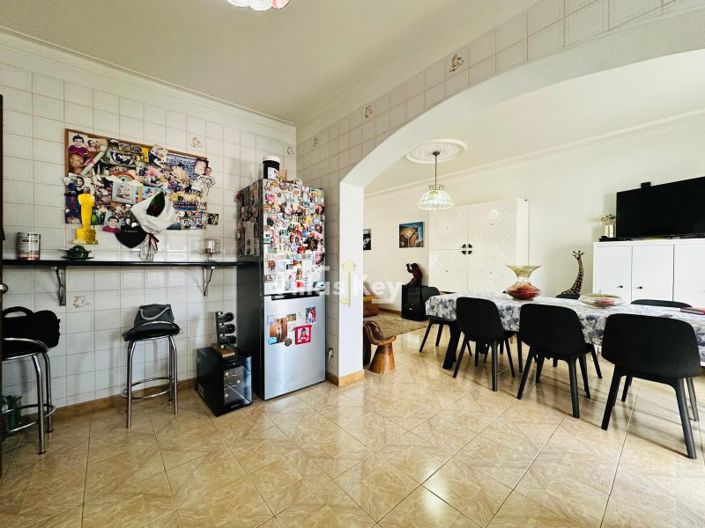 Image No.4-3 Bed House for sale