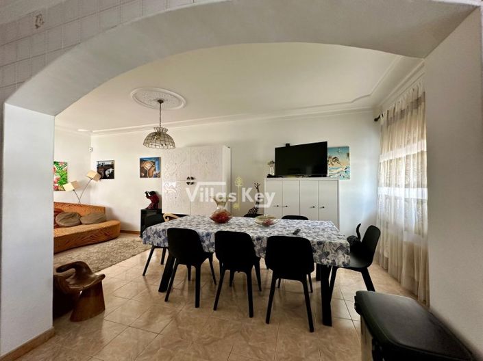 Image No.7-3 Bed House for sale