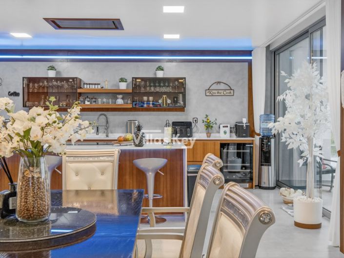 Image No.11-4 Bed House for sale