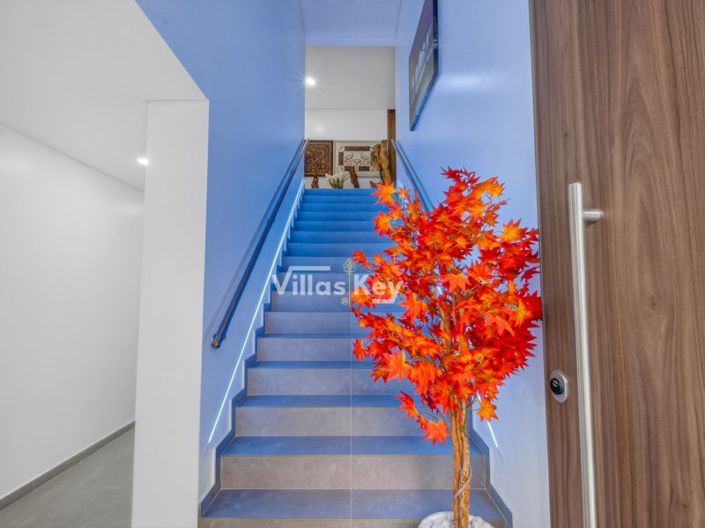 Image No.23-4 Bed House for sale