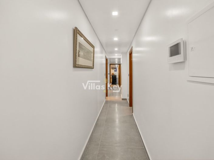 Image No.24-4 Bed House for sale