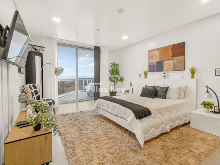 Image No.33-4 Bed House for sale