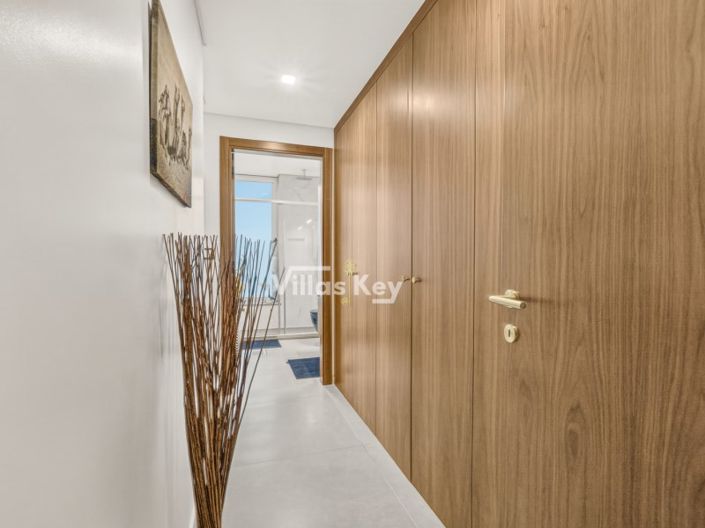 Image No.35-4 Bed House for sale