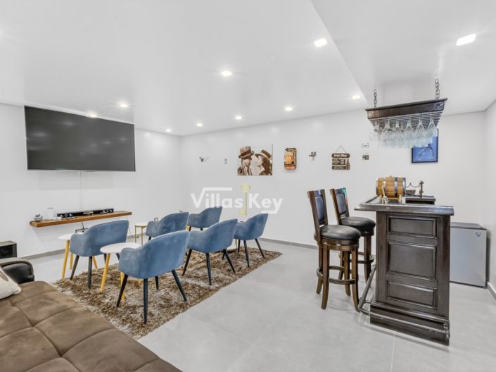 Image No.36-4 Bed House for sale