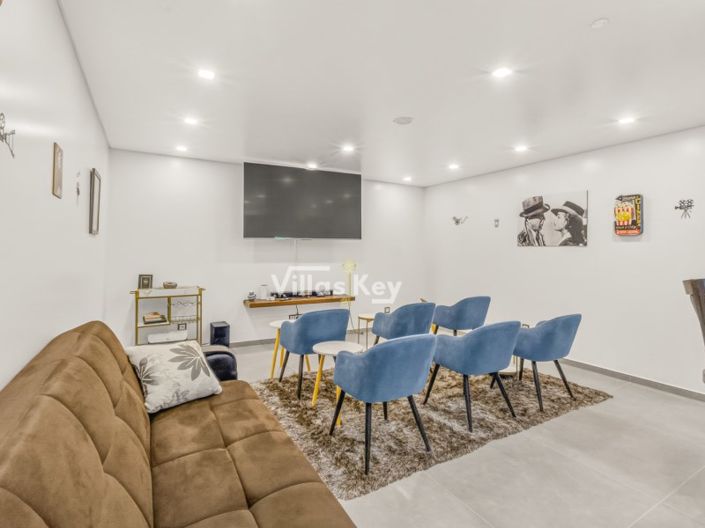 Image No.38-4 Bed House for sale