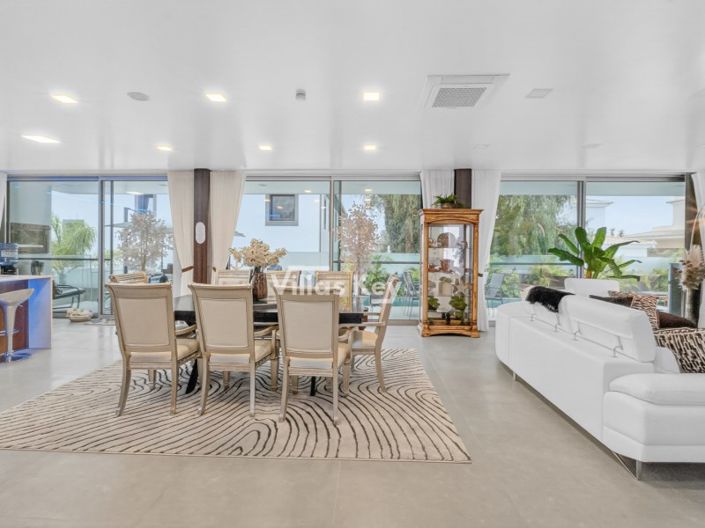 Image No.5-4 Bed House for sale