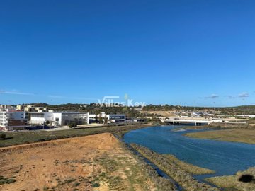 id329cc401-0000-0500-0000-000018c4a083