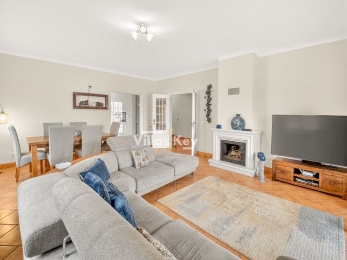 Image No.11-4 Bed House for sale