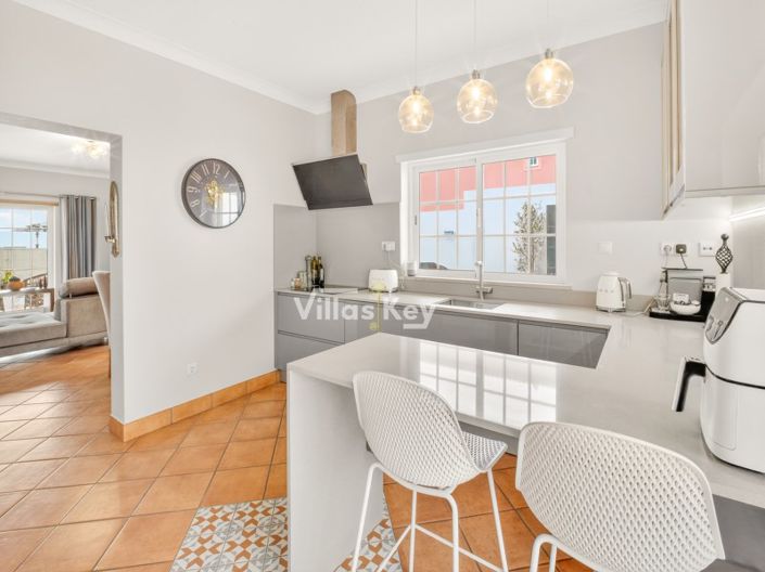 Image No.13-4 Bed House for sale