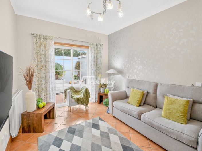 Image No.20-4 Bed House for sale