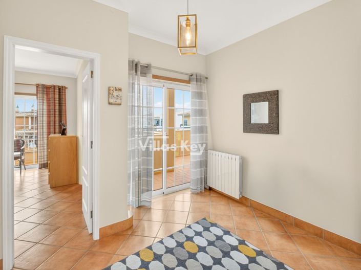 Image No.24-4 Bed House for sale