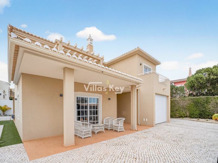 Image No.3-4 Bed House for sale