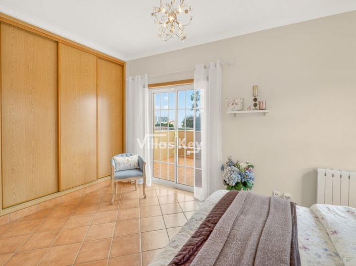 Image No.31-4 Bed House for sale