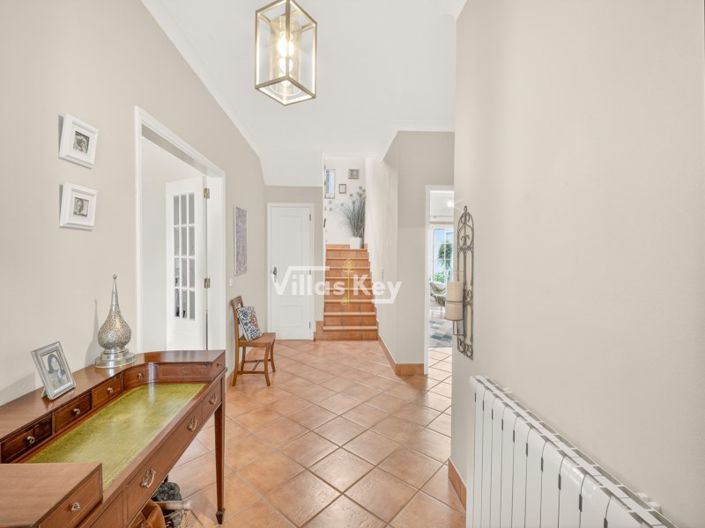 Image No.4-4 Bed House for sale