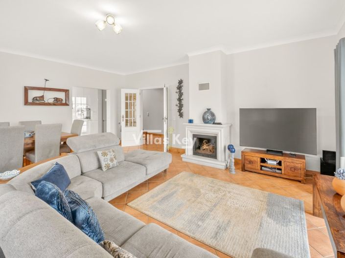 Image No.5-4 Bed House for sale