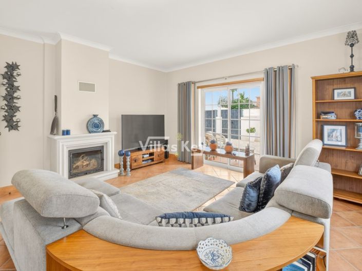 Image No.7-4 Bed House for sale