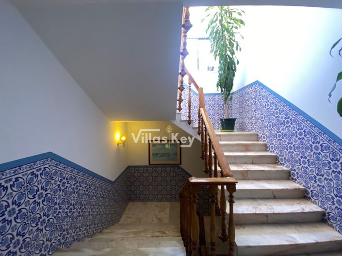 Image No.10-33 Bed Hotel for sale