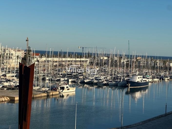 Image No.21-33 Bed Hotel for sale