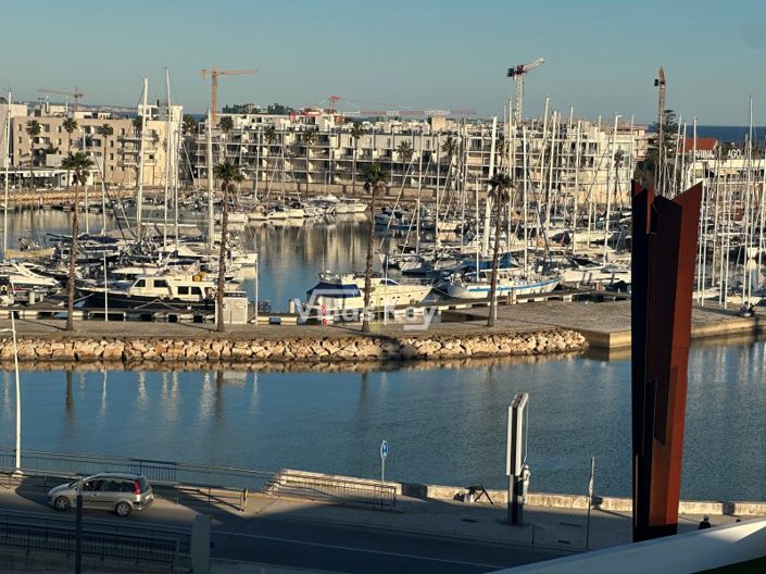 Image No.23-33 Bed Hotel for sale