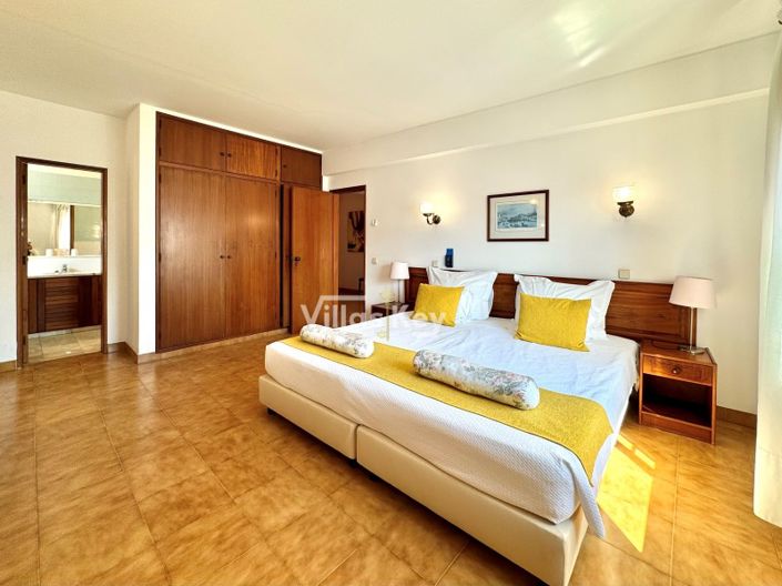 Image No.40-33 Bed Hotel for sale